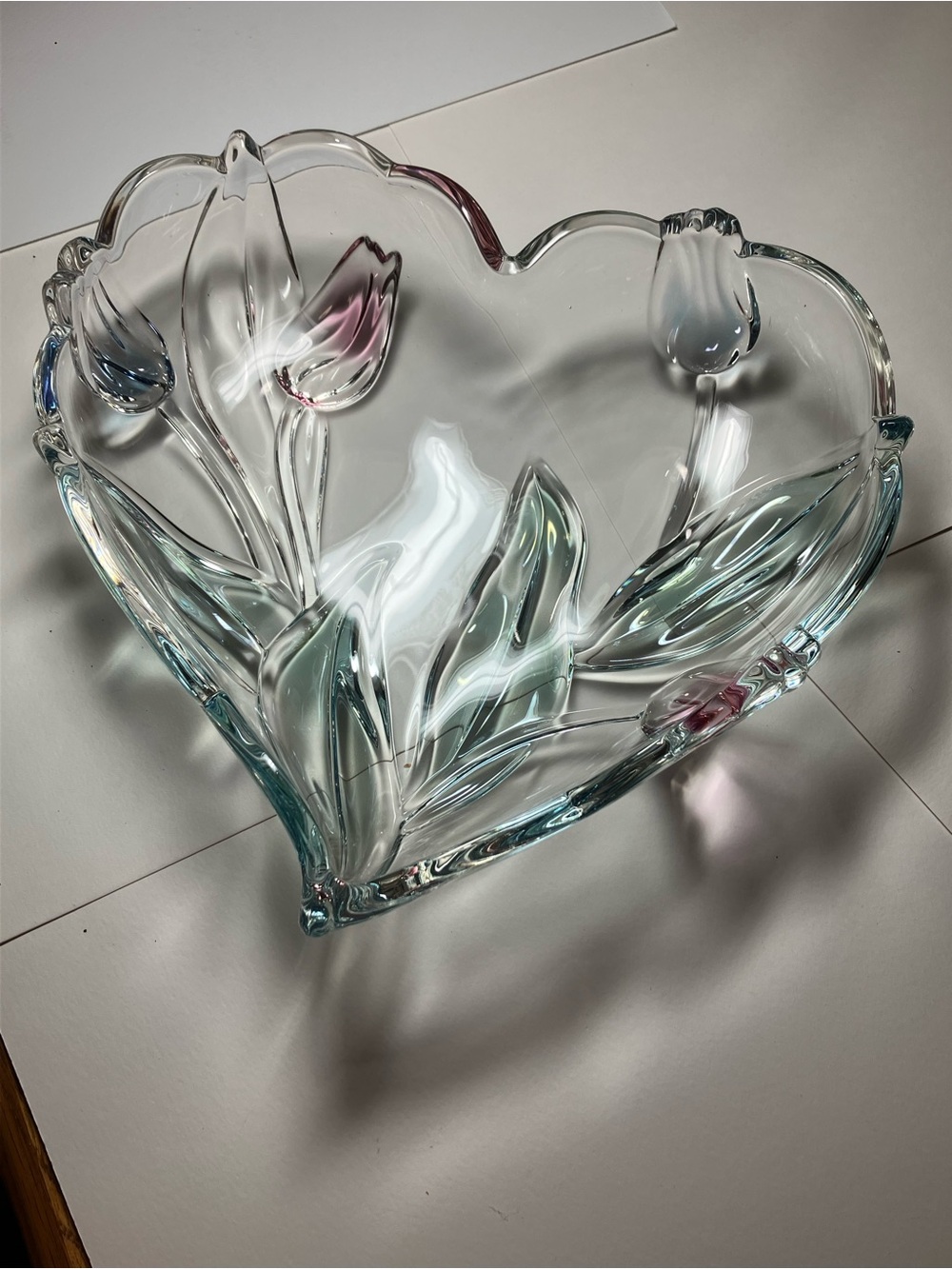 Mikasa Tripoli Heart-Shaped Glass Bowl with Pink and Blue Accents
